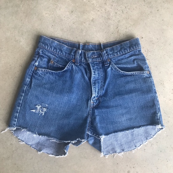 Vintage Levi’s Cutoffs - Picture 4 of 5